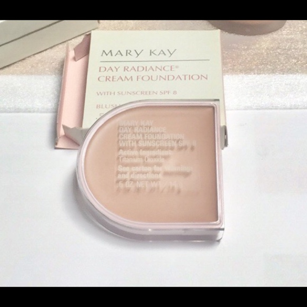 MARY KAY